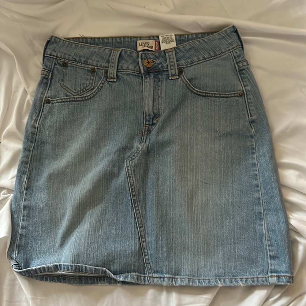Levi’s blue jean skirt